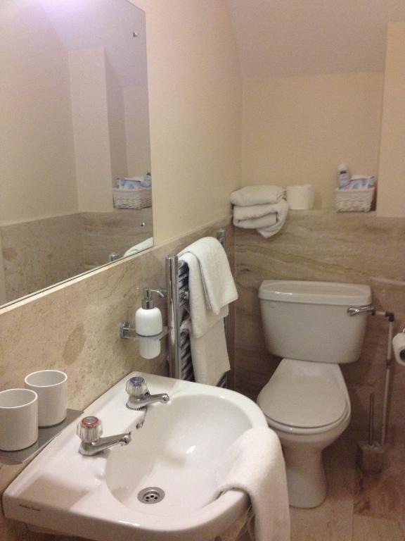 Greenlawn Lodge Лисдунварна Номер фото